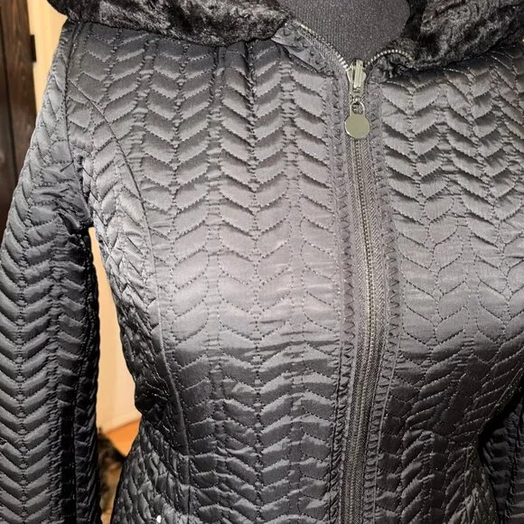 Black Reversible Fitted Lambs Wool/Quilted Coat - Picture 9 of 10